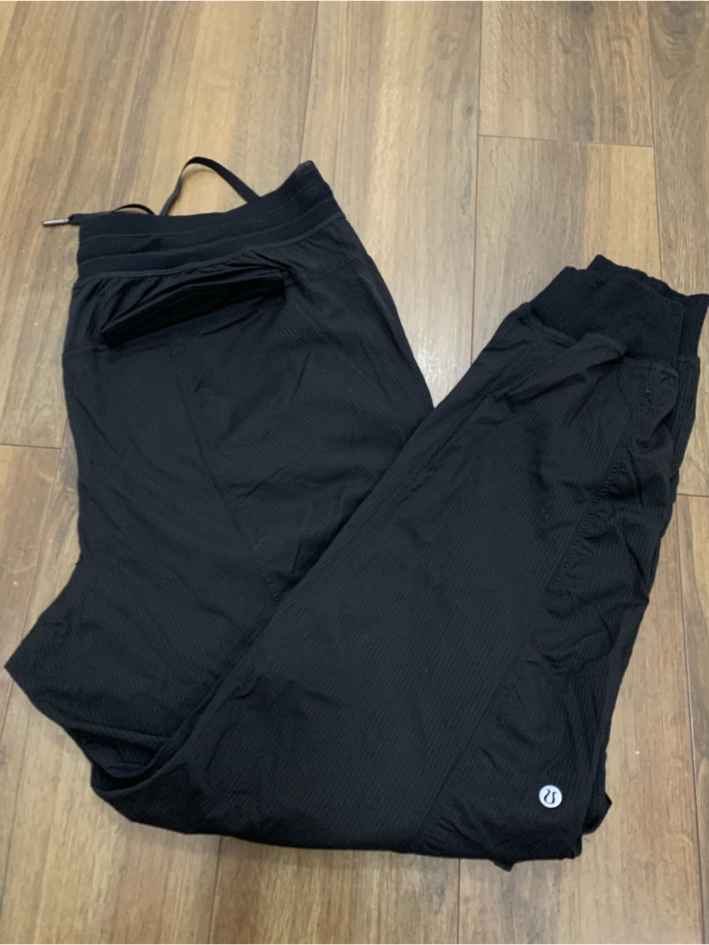 Lululemon Dance Studio Cargo Jogger Relaxed-Fit Mid-Rise black size L (2 of 2) - Picture 11 of 16